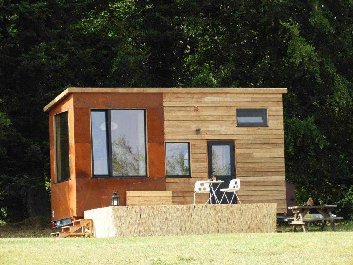 La Tiny Du Parc : Saint Symphorien Des Monts Villa Ernee Exterior photo